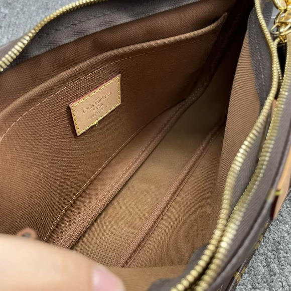 100% Authentic LOUIS VUITTON Multi Pochette Accessories W/P Monogram Bag - Picture 8 of 15